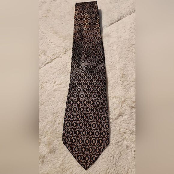 Paola Gucci Necktie 100% Silk Made In ITALY Rich Gold And Navy - Picture 2 of 6